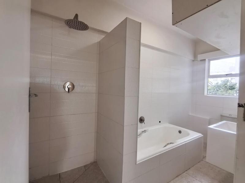 To Let 3 Bedroom Property for Rent in Sea Point Western Cape